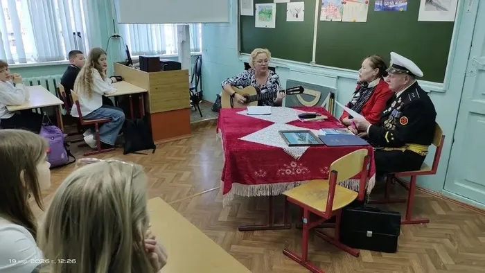 19.03.2026 в МБОУ "СОШ №7" прошла встреч вышневолоцких поэтов с учащимися школы