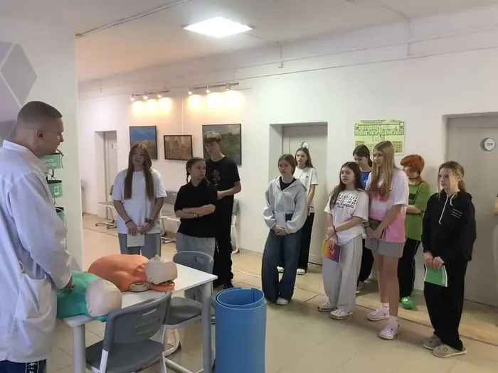 21-23.11.2025 ученицы нашей школы приняли участие в соревновании санитарных постов