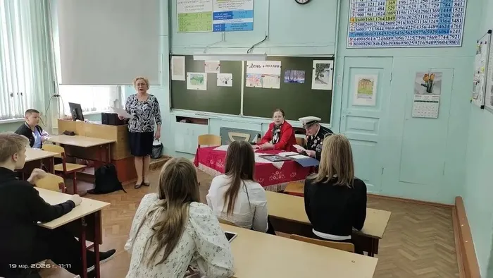 19.03.2026 в МБОУ "СОШ №7" прошла встреч вышневолоцких поэтов с учащимися школы