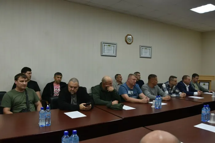 Фото -  Собрание граждан по вопросу инициативы создания общественного движения «Отцы Вышневолоцкого муниципального округа»