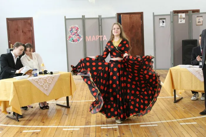 05.03.2026 в МБОУ "СОШ №7" прошло мероприятие «Самая обаятельная и привлекательная» приуроченное к 8 Марта - Международному женскому дню