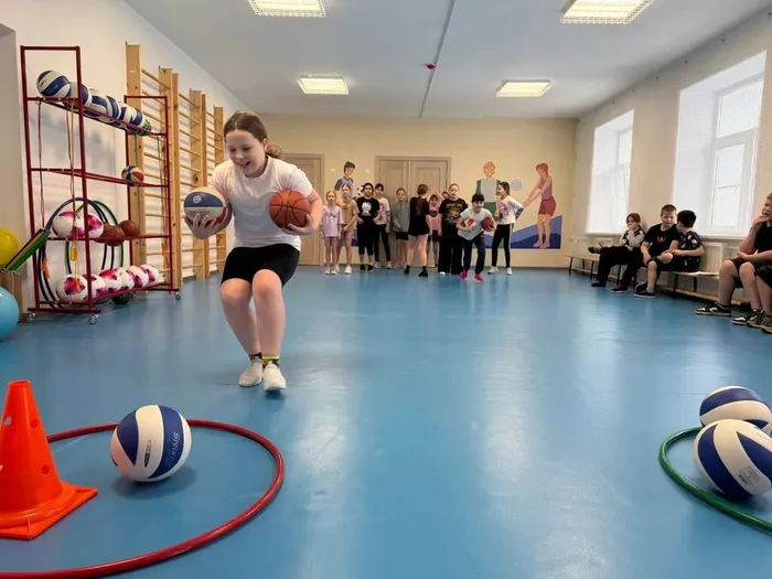 8 Марта "Орлята" с гордостью поздравили своих учителей,мам, бабушек