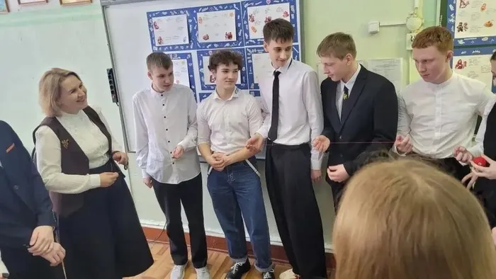В рамках МУМО в 10А классе МБОУ "СОШ №7" прошло занятие по Семьеведению