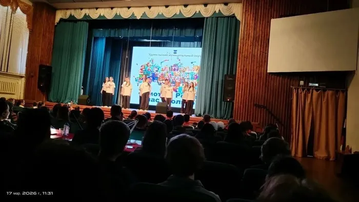 Учащиеся 10-х классов МБОУ "СОШ №7" посетили мероприятие - Межмуниципальный отборочный этап регионального конкурса агитбригад «Новое поколение выбирает»