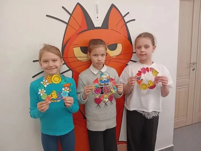 В МБОУ "СОШ №7" у "Орлят" нашей школы прошли тематические уроки: погружаемся в традиции Светлой Пасхи