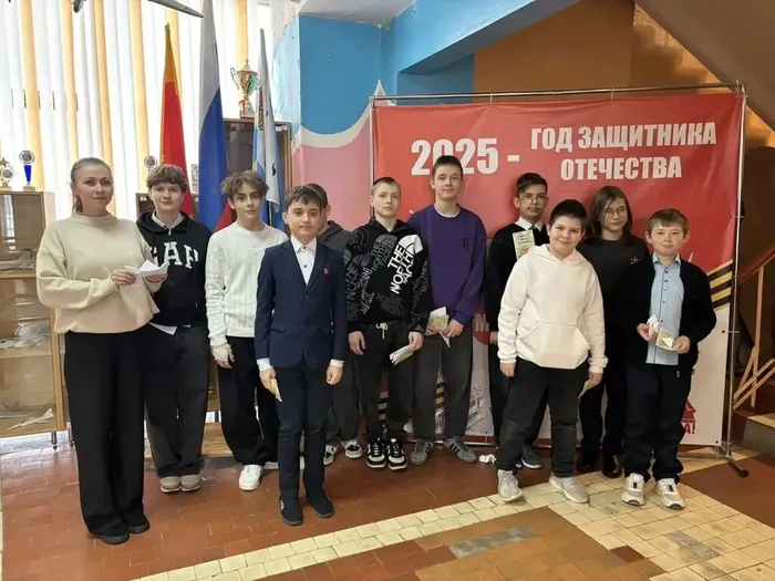 Мальчики 6 класса МБОУ "СОШ №7" приняли участие в муниципальном информационно‑игровом мероприятии «Армейский код»