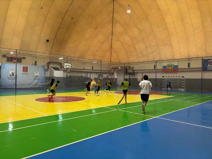 6 и 7 апреля 2026 года на базе ГБУ «ФОК «Волочанин» прошли первые игры Фестиваля «Футбол в школу»