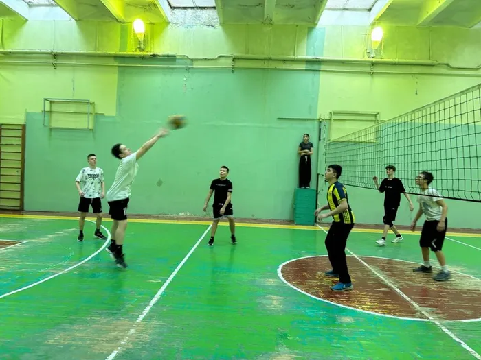 С&nbsp;16 февраля по 2 марта 2026 года на базе МОБУ «Лицей №15» проходил муниципальный этап Всероссийских соревнований по волейболу «Серебряный мяч»