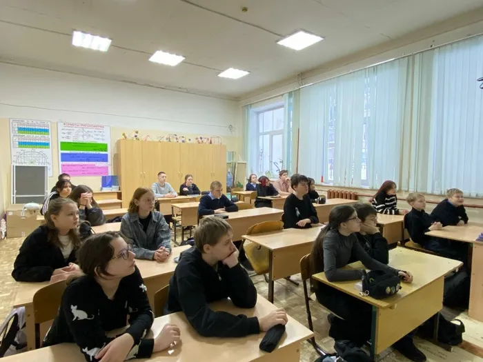 В МБОУ "СОШ №7" прошла интеллектуальная игра ко Дню защитника Отечества