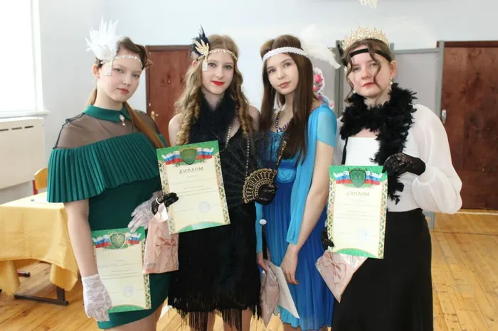 05.03.2026 в МБОУ "СОШ №7" прошло мероприятие «Самая обаятельная и привлекательная» приуроченное к 8 Марта - Международному женскому дню