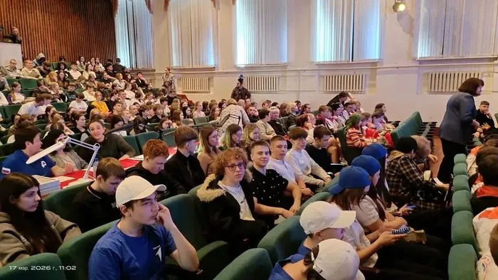 Учащиеся 10-х классов МБОУ "СОШ №7" посетили мероприятие - Межмуниципальный отборочный этап регионального конкурса агитбригад «Новое поколение выбирает»