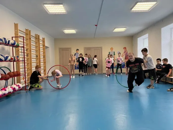 8 Марта "Орлята" с гордостью поздравили своих учителей,мам, бабушек