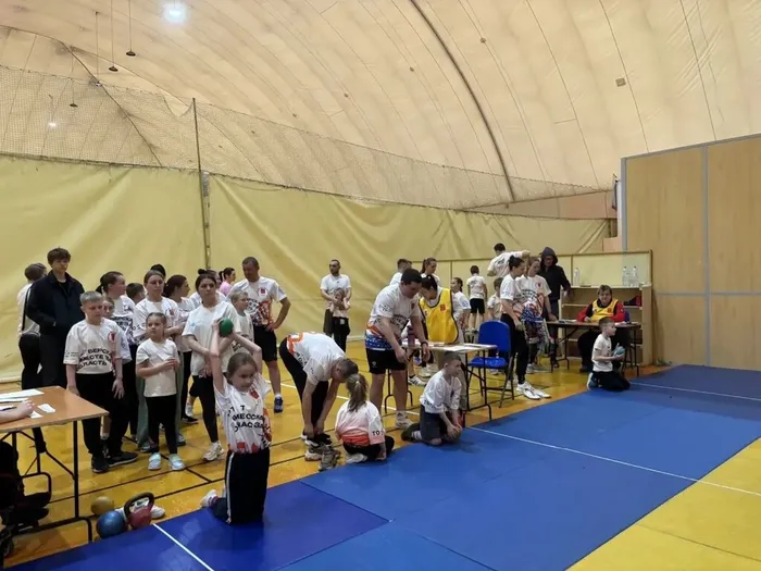 Об участии учителя физкультуры МБОУ "СОШ №7" в региональном этапе фестиваля спортивных семей в Твери