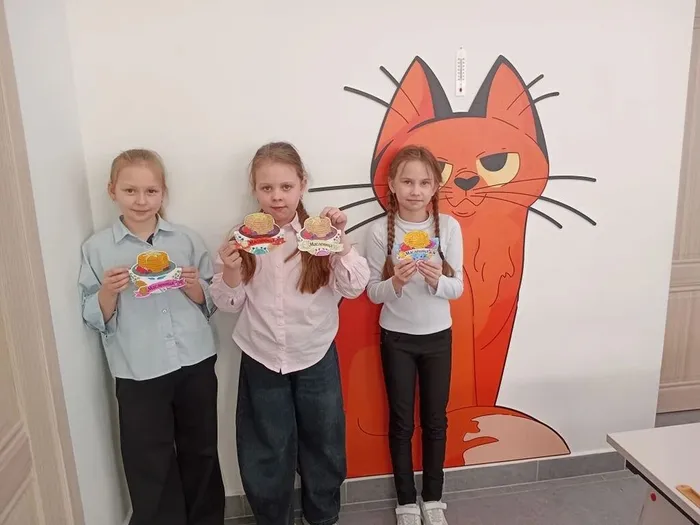 "Орлята" России сердечно поздравляют вас с одним из самых ярких и веселых праздников — Масленицей