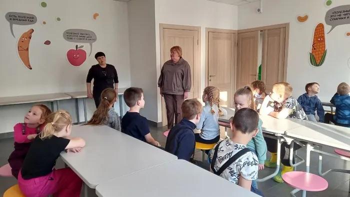 Ребята подготовительной группы&nbsp;Детского сада №27 побывали на экскурсии в МБОУ "СОШ №7"