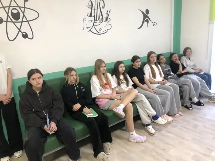 21-23.11.2025 ученицы нашей школы приняли участие в соревновании санитарных постов