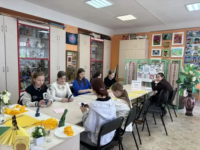 04.03.2026 года ученицы МБОУ "СОШ №7" посетили мероприятие «Лаборатория идеального быта»