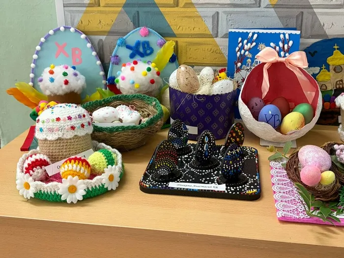 В&nbsp;преддверии светлого праздника Пасхи в МБОУ "СОШ №7" проходит выставка творческих работ учащихся