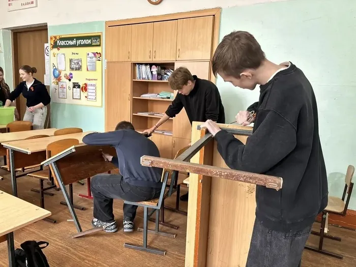 Трудовой десант: школа сияет к 1 Мая!