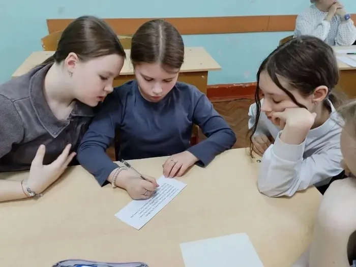 В 5 классе МБОУ "СОШ №7" на уроке русского языка прошёл КВН