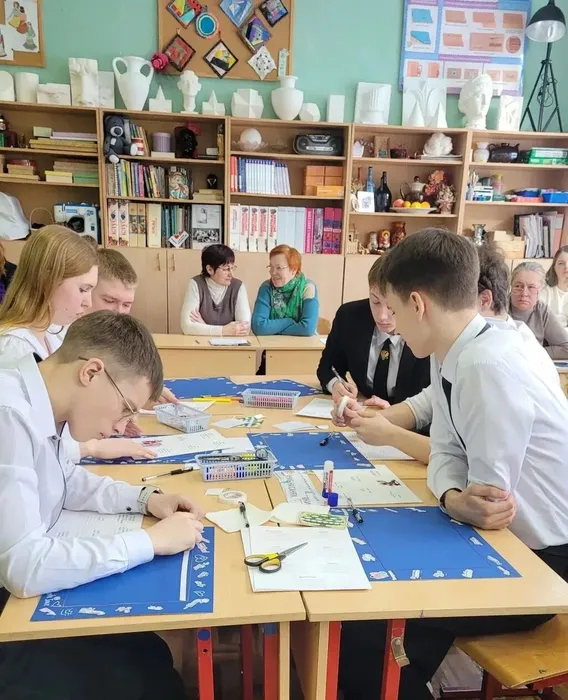 В рамках МУМО в 10А классе МБОУ "СОШ №7" прошло занятие по Семьеведению