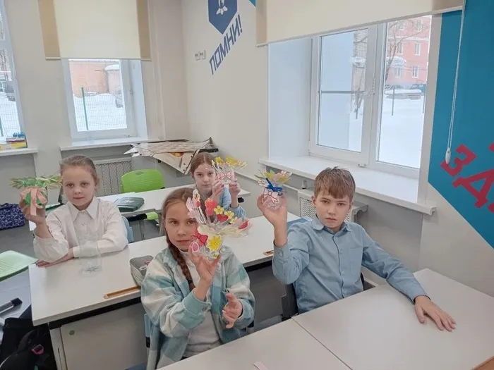 8 Марта "Орлята" с гордостью поздравили своих учителей,мам, бабушек