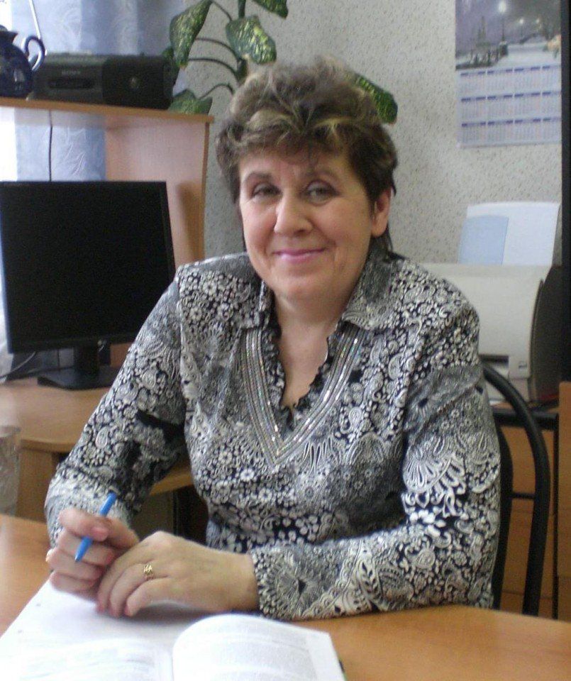 Форманюк Татьяна Филипповна, заместитель директора по административно-хозяйственной части, контрактный управляющий