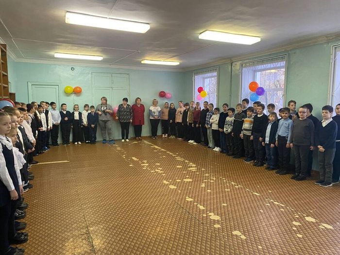 21.12.2023 года в МБОУ "СОШ №7" произошло радостное событие, учащиеся 1-4 класса были приняты в «Орлят России»