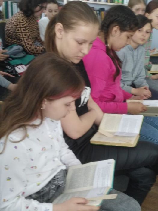 Учащиеся 5а класса приняли активное участие в VIII Международной Акции «Читаем детям о войне» 4