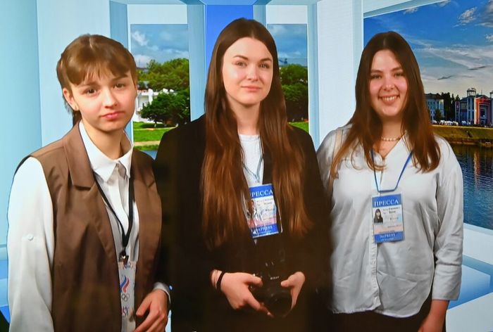 Ученица 10 класса МБОУ "СОШ №7" Мария Кутузова в весенние каникулы стажировались в федеральных СМИ